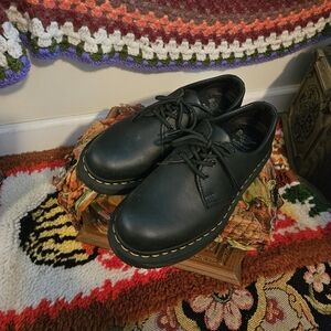 Dr Martens mens size 9